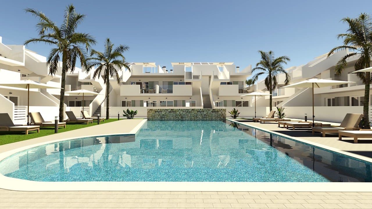 Obergeschoss-Wohnungen mit 2 Schlafzimmern, 2 Bädern, Dachterrasse, Kfz-Stellplatz und Gemeinschaftspool im El Alba Mediterranean Resort