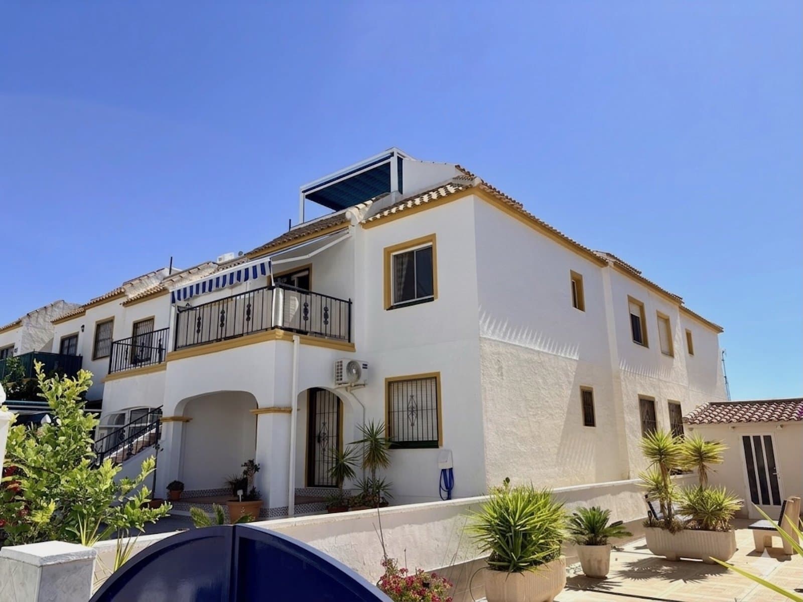 Apartment mit 3 Schlafzimmern, privater Dachterrasse, Meerblick, Pool und Tennisplatz in La Florida