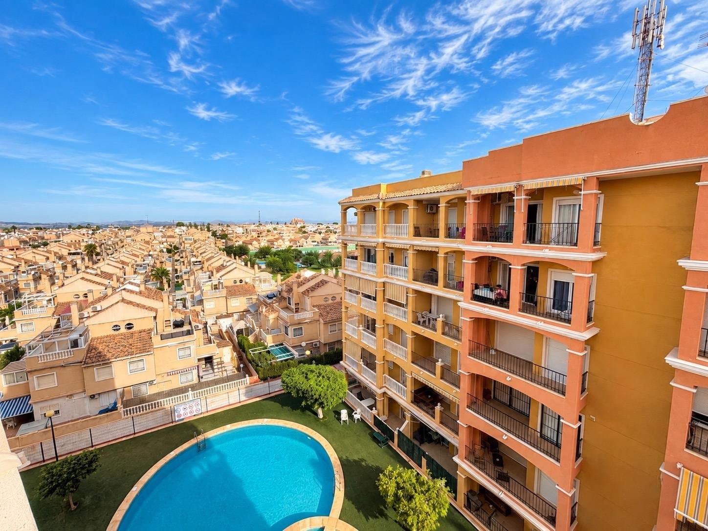 Penthouse-Wohnung mit Terrasse, privater Dachterrasse und freiem Ausblick in Torreblanca