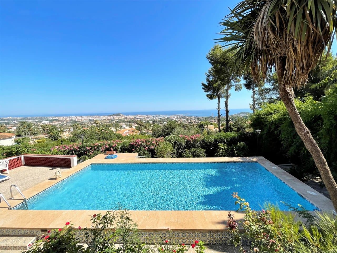 Traumhaftes Haus am Montgo mit grandiosem Meerblick, Pool und Garage