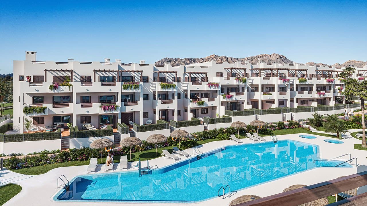 Wohnungen mit 1 Schlafzimmer, 1 Bad, Tiefgaragenstellplatz und Gemeinschaftspool nur 500 m vom Strand